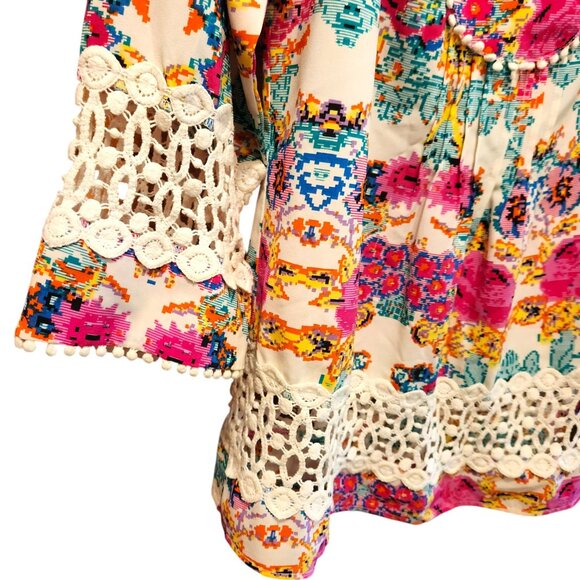 Jade Women's Bold Floral Pullover Top Crochet Accents Size XS - Picture 4 of 9